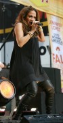 Дженнифер Лопез (Jennifer Lopez) Performs on Good Morning America’s Fal - 168xHQ C1e4a7475817890