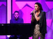 Деми Ловато (Demi Lovato) performing & accepting her Vanguard award at the GLAAD Media Awards in Los Angeles, show, 02.04.2016 (51xHQ) 06b591476562796