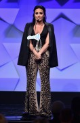 Деми Ловато (Demi Lovato) performing & accepting her Vanguard award at the GLAAD Media Awards in Los Angeles, show, 02.04.2016 (51xHQ) 1fa53a476562431
