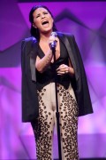 Деми Ловато (Demi Lovato) performing & accepting her Vanguard award at the GLAAD Media Awards in Los Angeles, show, 02.04.2016 (51xHQ) 399860476562126