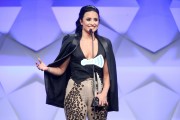 Деми Ловато (Demi Lovato) performing & accepting her Vanguard award at the GLAAD Media Awards in Los Angeles, show, 02.04.2016 (51xHQ) 65b68a476562684