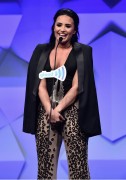 Деми Ловато (Demi Lovato) performing & accepting her Vanguard award at the GLAAD Media Awards in Los Angeles, show, 02.04.2016 (51xHQ) 8eb7cf476562566