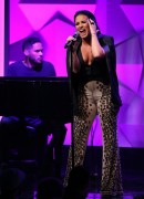 Деми Ловато (Demi Lovato) performing & accepting her Vanguard award at the GLAAD Media Awards in Los Angeles, show, 02.04.2016 (51xHQ) A12281476562765