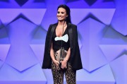 Деми Ловато (Demi Lovato) performing & accepting her Vanguard award at the GLAAD Media Awards in Los Angeles, show, 02.04.2016 (51xHQ) Eefb75476562719