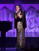 Деми Ловато (Demi Lovato) performing & accepting her Vanguard award at the GLAAD Media Awards in Los Angeles, show, 02.04.2016 (51xHQ) Fbf649476561969
