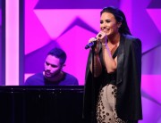 Деми Ловато (Demi Lovato) performing & accepting her Vanguard award at the GLAAD Media Awards in Los Angeles, show, 02.04.2016 (51xHQ) Ffe907476562781