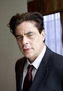 Бенисио Дель Торо (Benicio Del Toro) Savages press conference (Los Angeles, 15.06.2012) 6885af519409799