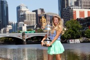 Виктория Азаренко (Victoria Azarenka) Australian Open Champion Photocall (Melbourne, 29.01.2012) (60xHQ) 70fb4e519771625